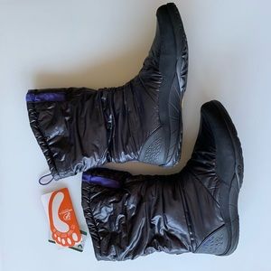 Black Merrell Waterproof Rainboots